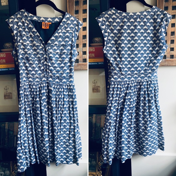 Tory Burch Dresses & Skirts - Tory Burch print cotton sleeveless button